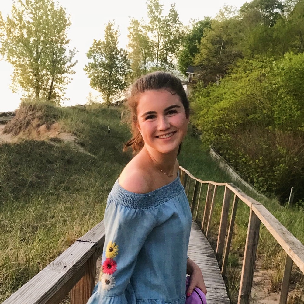 Meet your Posher, Caroline